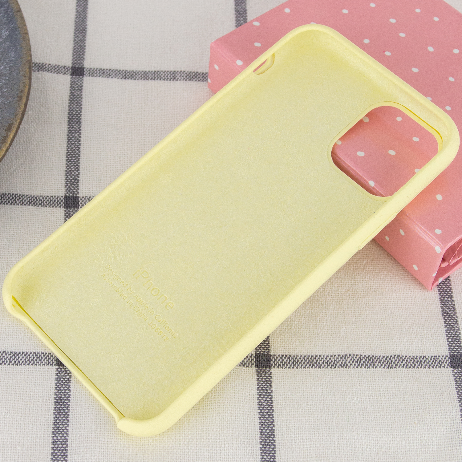 Silicone Case (AA) для iPhone 11 (6.1") (Yellow)-2